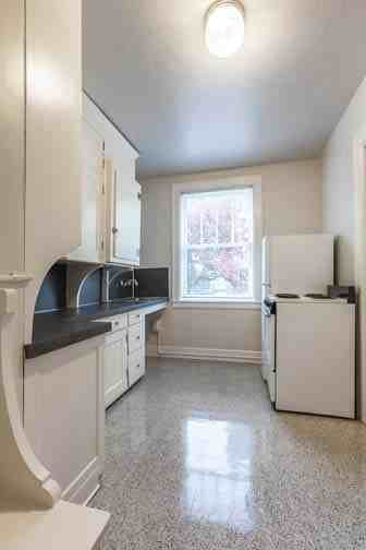 1037 NW 20th Ave - Photo 7 of 14