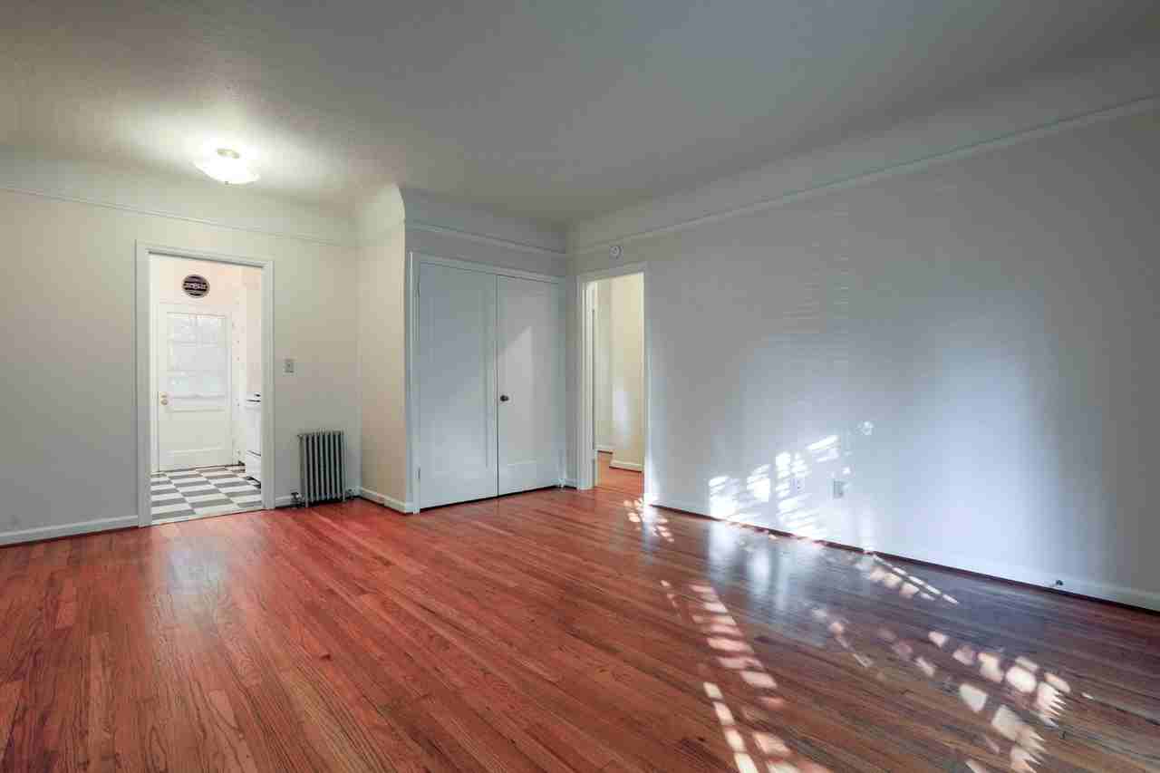 HOYT STREET APARTMENTS (CZOP05) - Photo 4 of 22