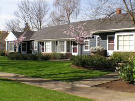 featured image of 4405 Ne Hoyt St