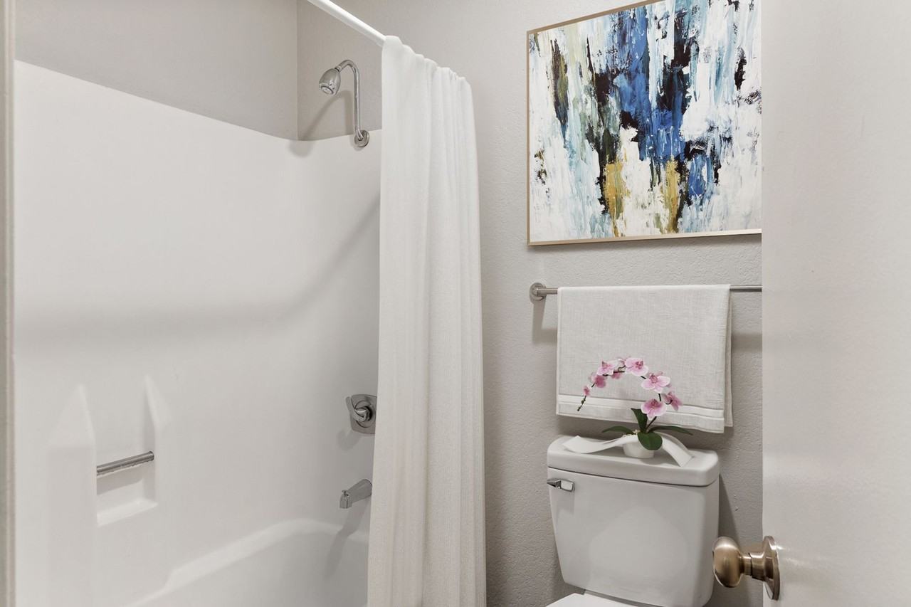 Vista De Luna - Photo 6 of 13