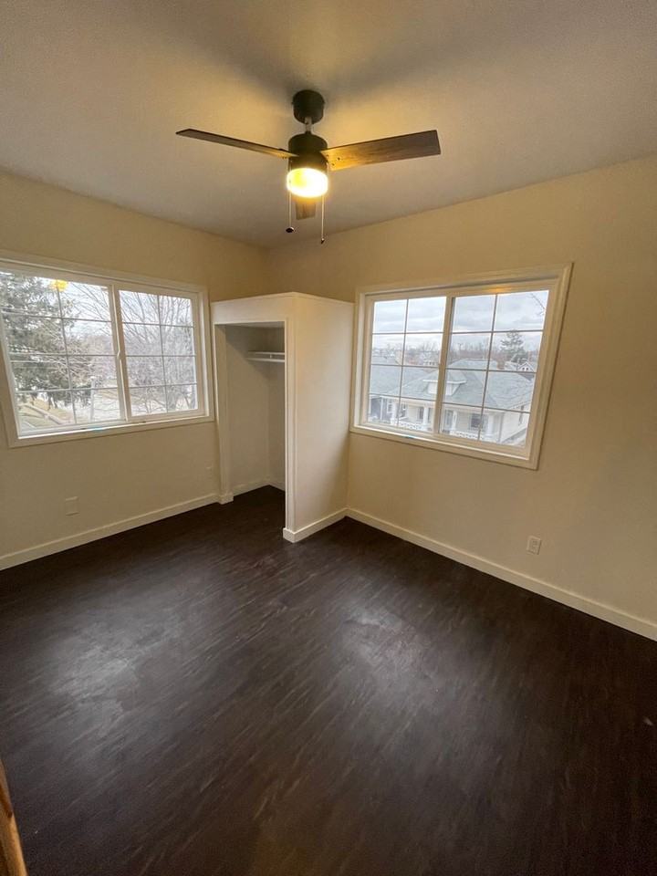 500 N. Gentry - Photo 5 of 9