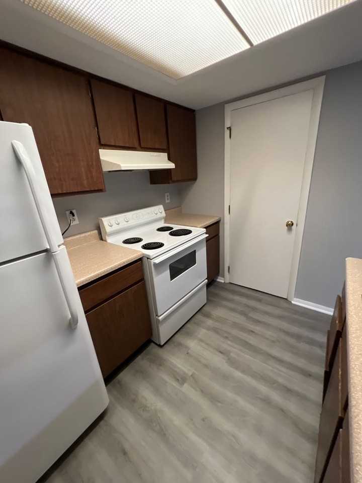 Wedgewood Commons - Photo 3 of 46