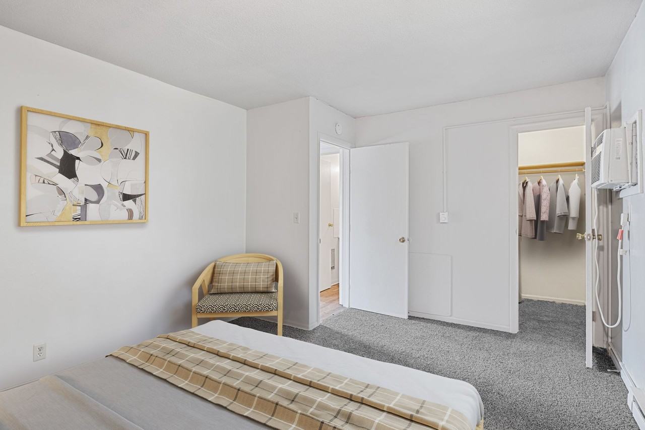 University Apartments - Photo 3 of 7