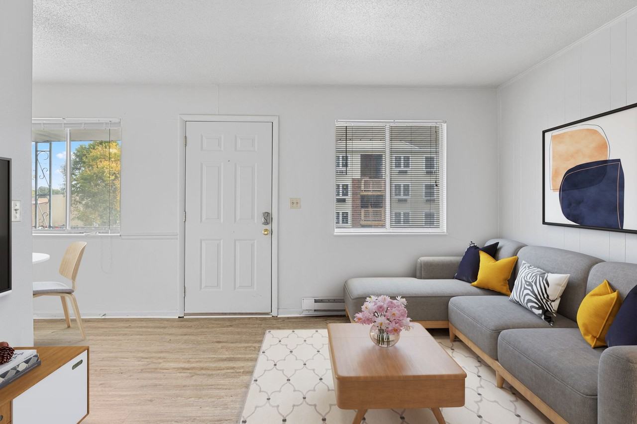 University Apartments - Photo 6 of 7