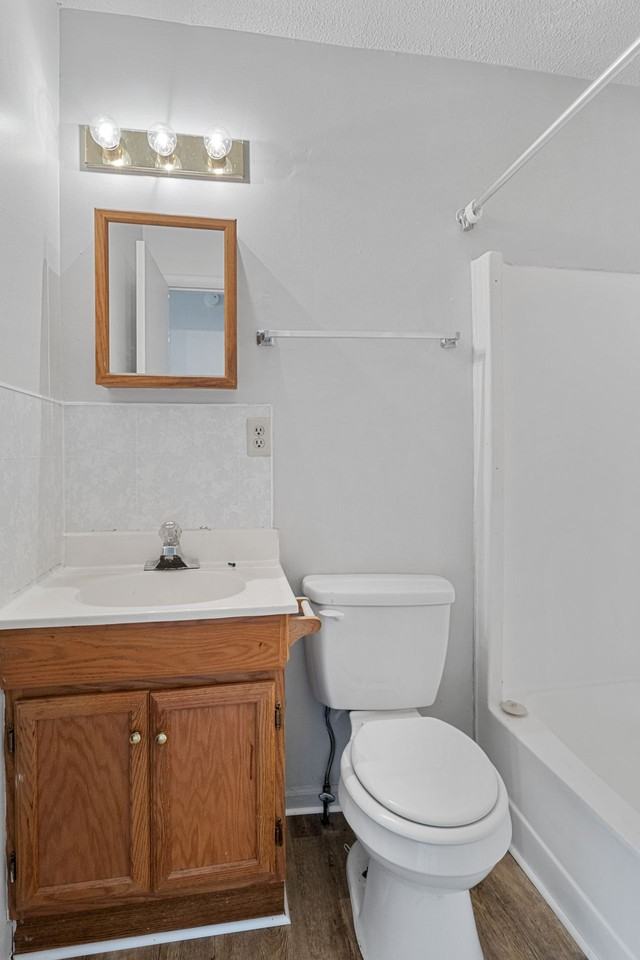 University Apartments - Photo 7 of 7