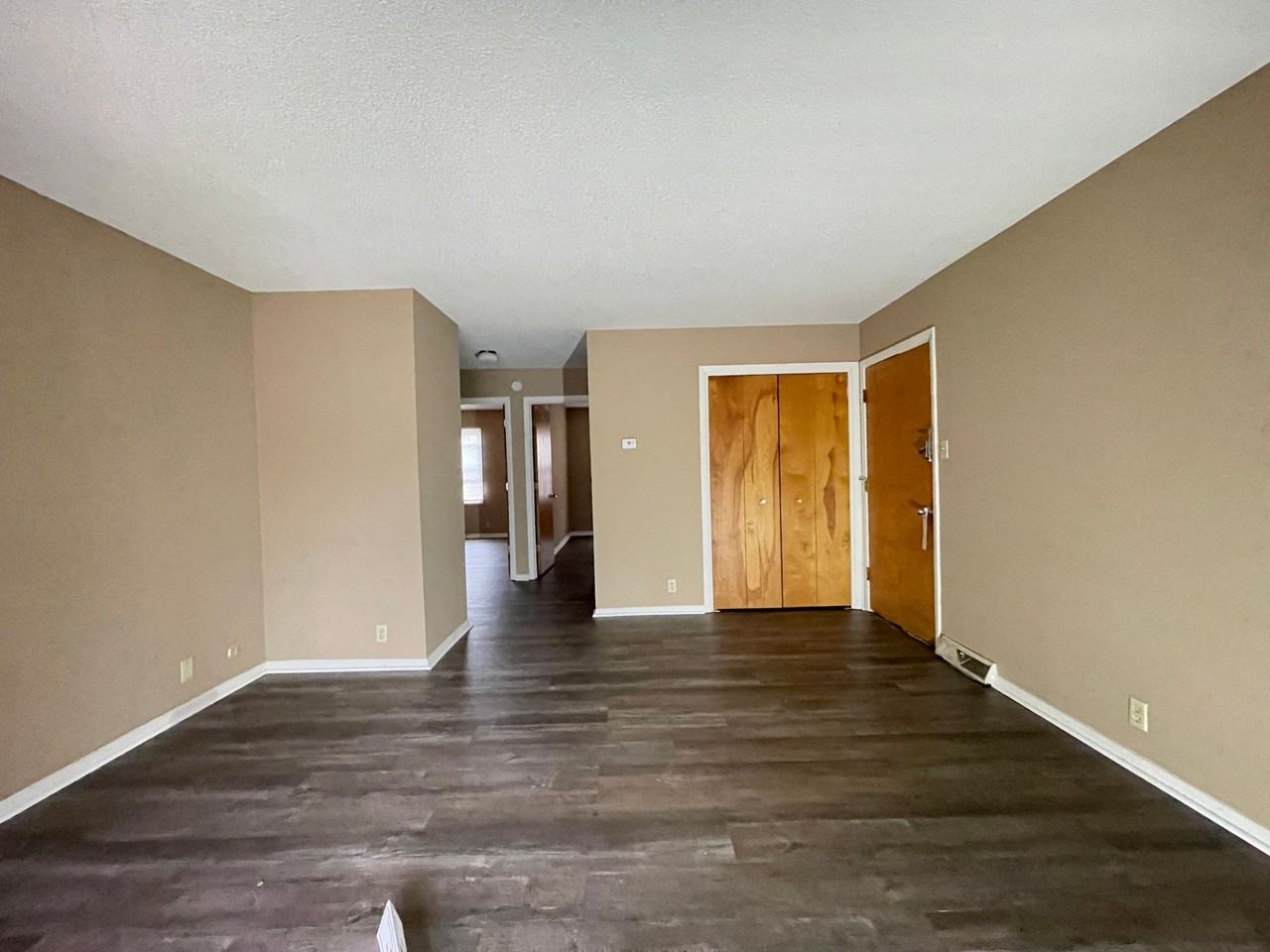 2404 Wheeling Avenue - Photo 7 of 50