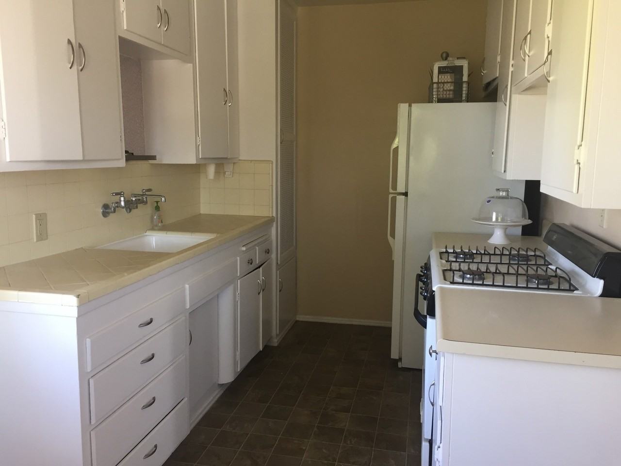 La Mesa Apartments - Photo 4 of 13