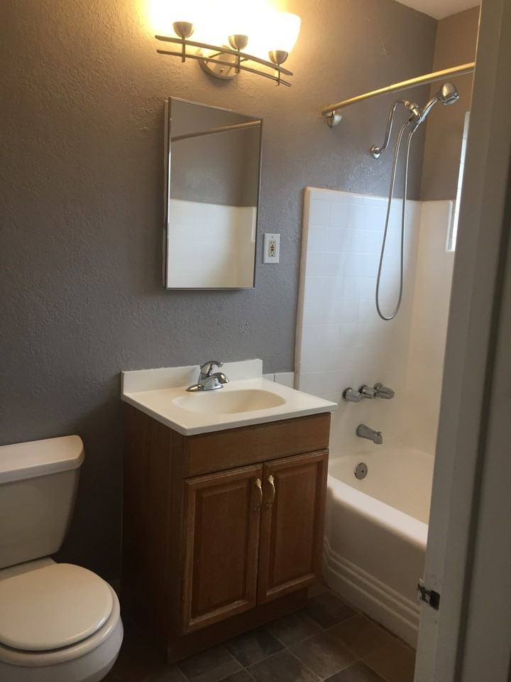 La Mesa Apartments - Photo 5 of 13