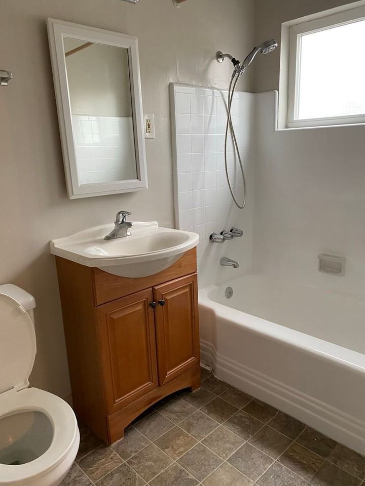 La Mesa Apartments - Photo 6 of 13