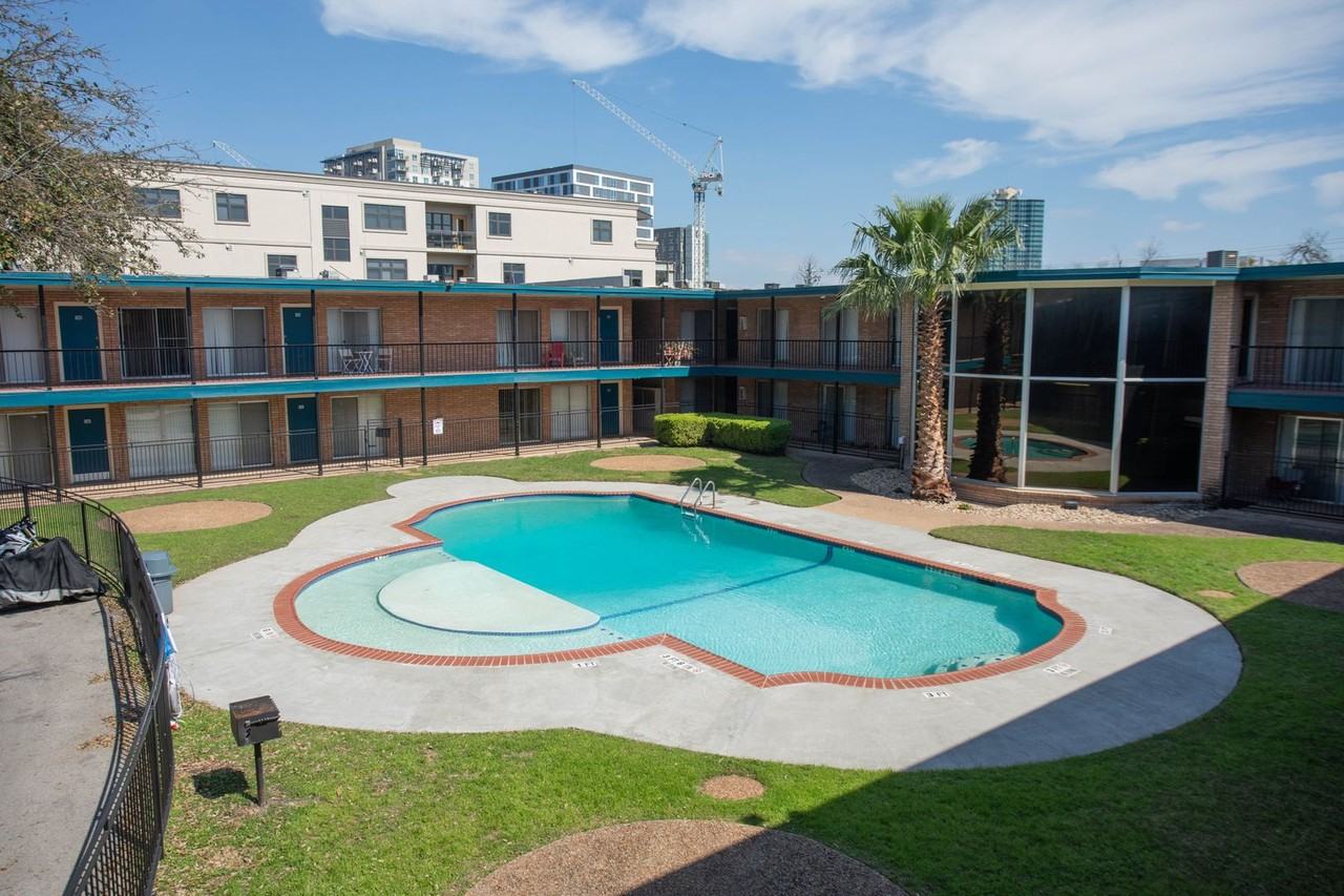 Lantana Apartments - Photo 4 of 50