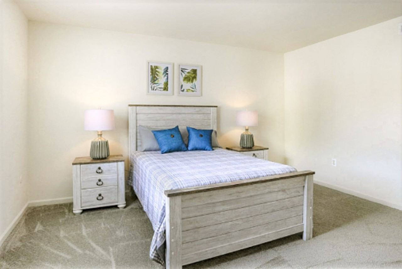 ALLISON APARTMENTS - Photo 3 of 29