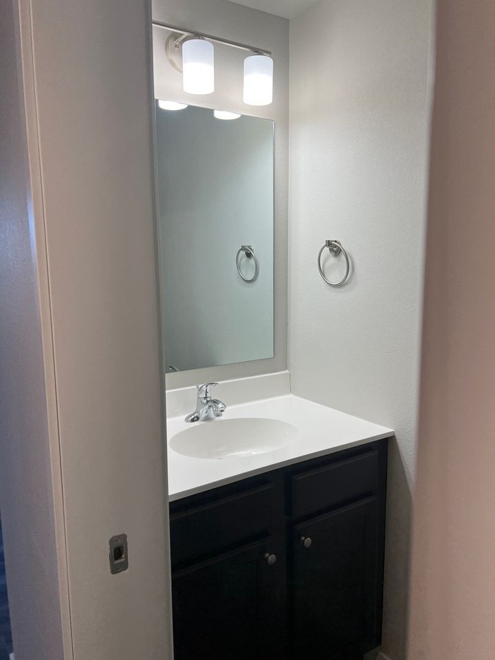 Buffalo Ridge Townhomes - Photo 5 of 14