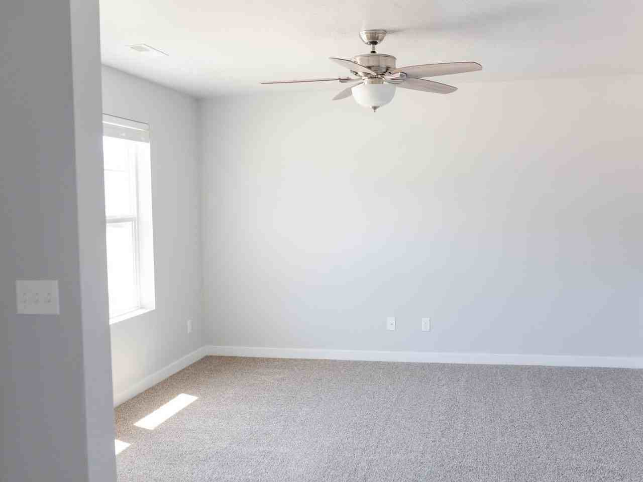 Townhomes at Jericho - Photo 7 of 17