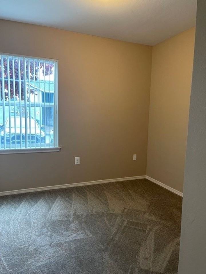 134-Valley Pointe Apartments - Photo 7 of 14