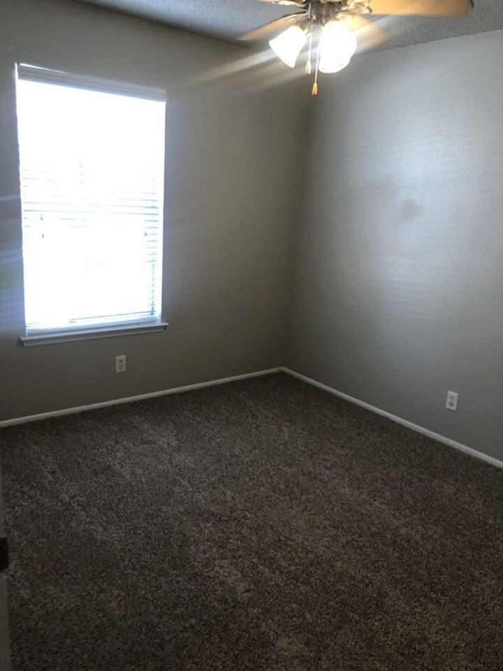 Boerne Townhomes - Photo 7 of 26