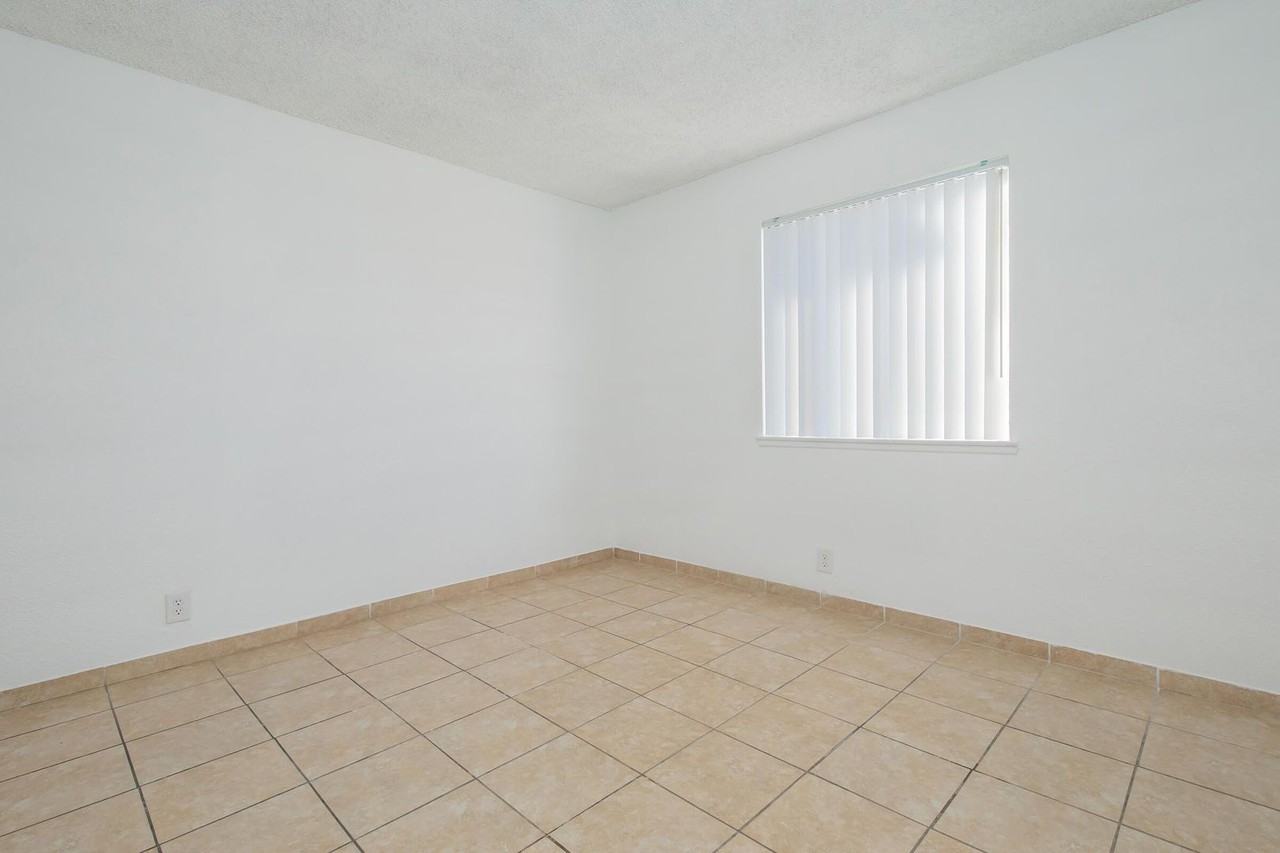 Sungarden (SG) - Photo 7 of 15