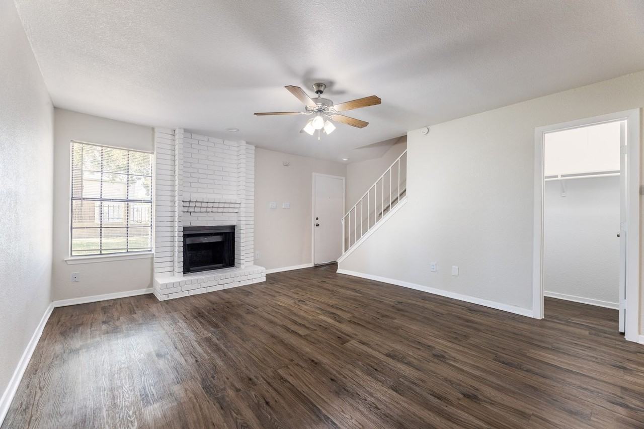 City Lake Townhomes - Photo 7 of 28