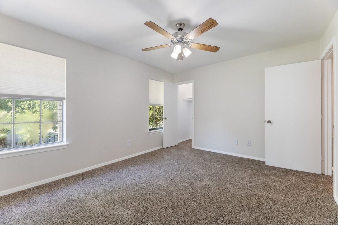 City Lake Townhomes - Photo 3 of 28