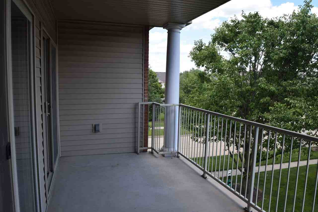 Crowwood Pointe by Royse + Brinkmeyer - Photo 3 of 43