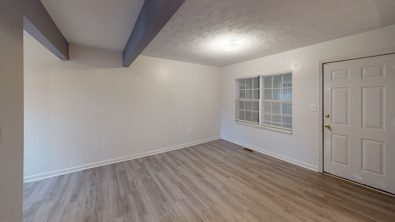 Oak Park Apartments - Photo 4 of 28