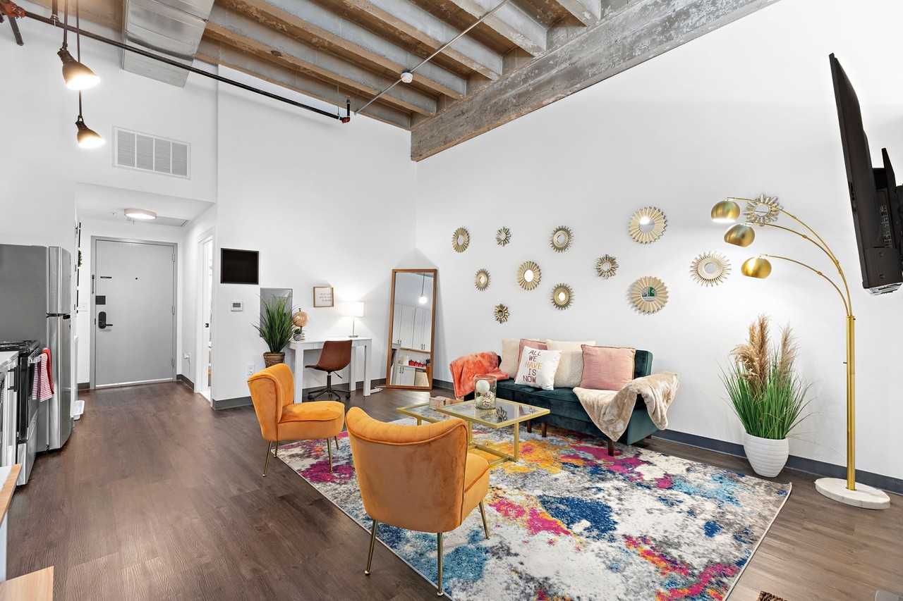 1 Bedroom Delight in the Heart of Newark! - Photo 3 of 19