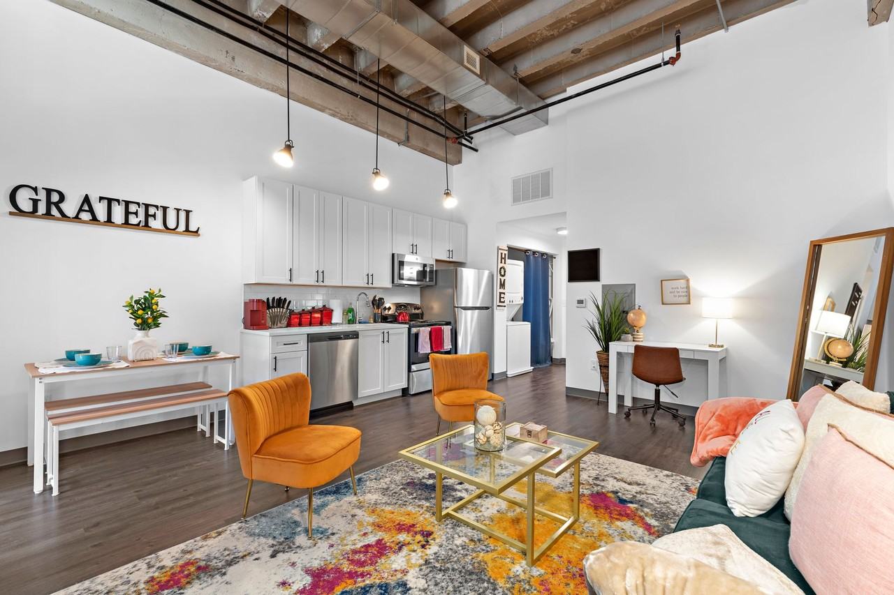 1 Bedroom Delight in the Heart of Newark! - Photo 5 of 19