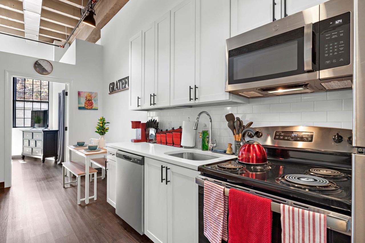 1 Bedroom Delight in the Heart of Newark! - Photo 6 of 19