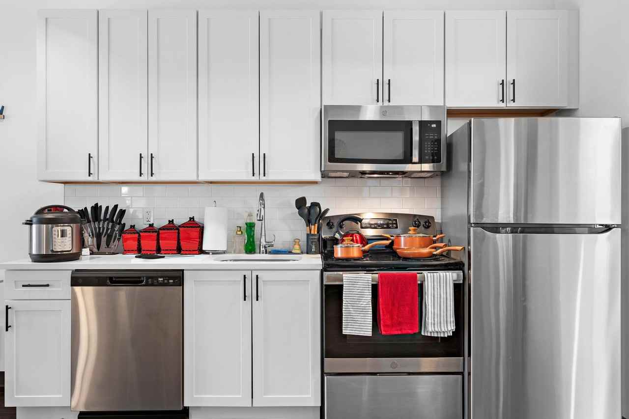 1 Bedroom Delight in the Heart of Newark! - Photo 7 of 19