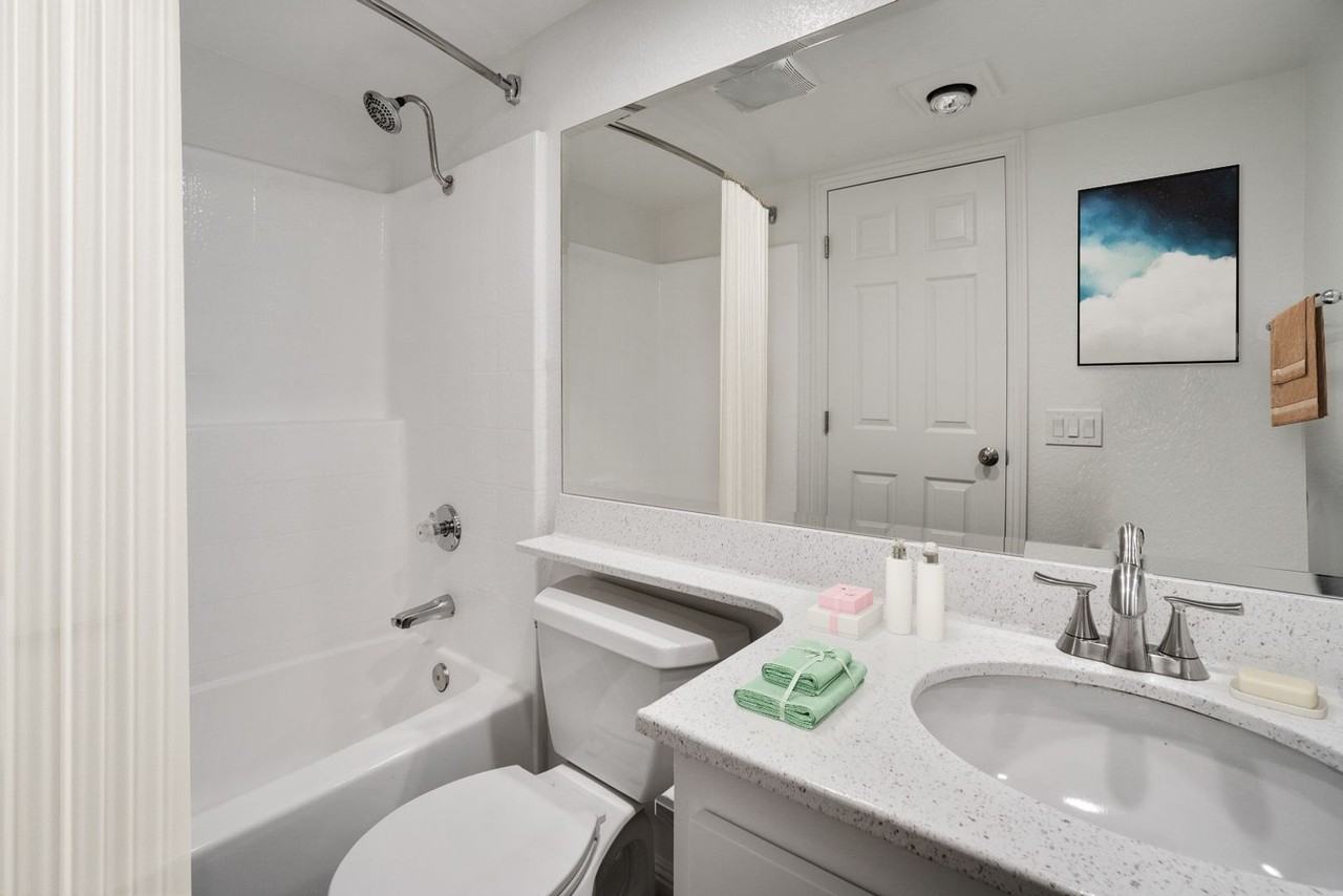 River Oaks Apartments - Photo 5 of 36