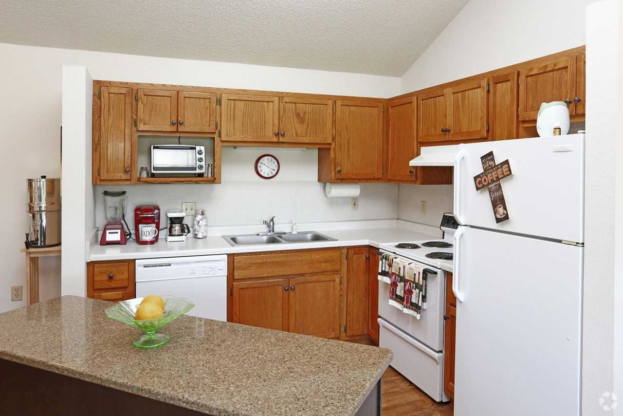 Century Court Townhomes - Photo 6 of 19