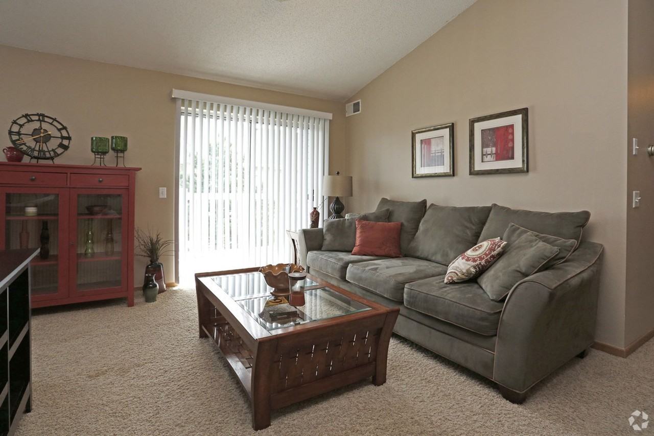 Century Court Townhomes - Photo 7 of 19