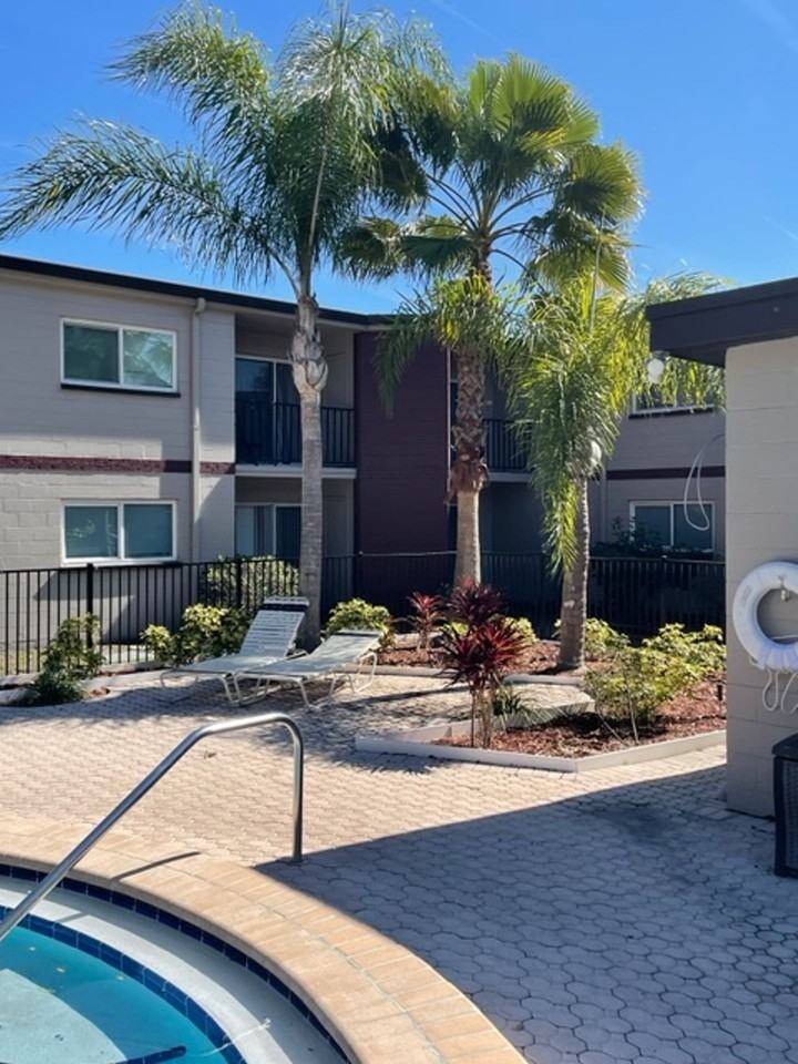 42nd Street Apartments - Photo 2 of 11