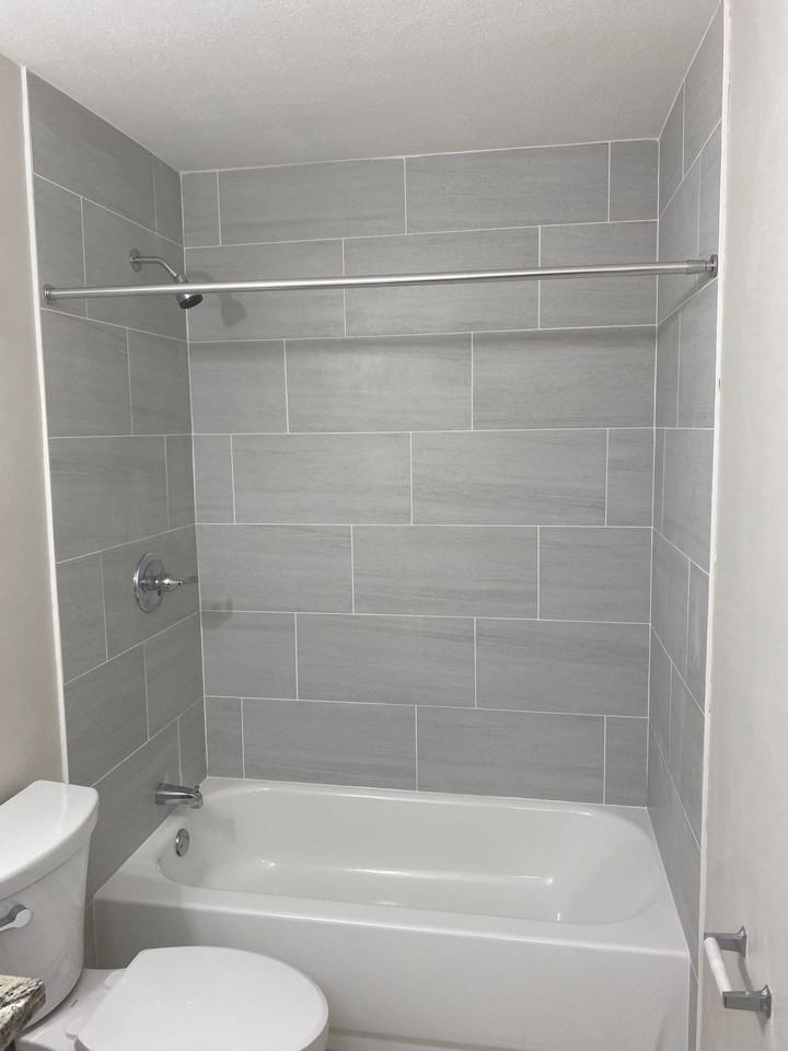 Pacifico Place Apartments - Photo 4 of 5