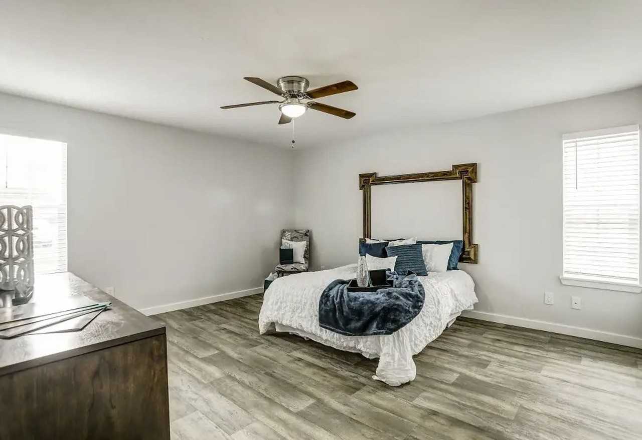 The North Shore Apartments - Photo 6 of 50