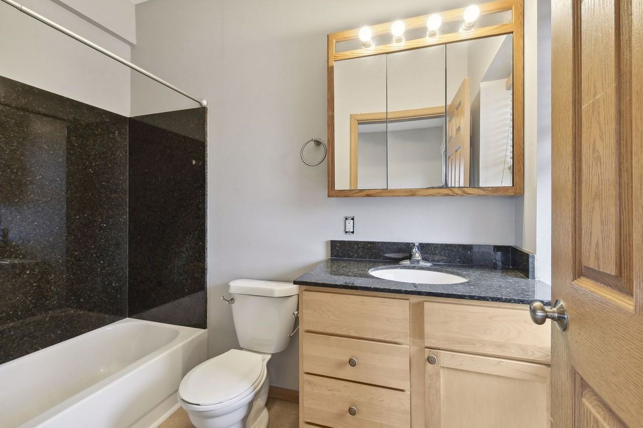 St. George Apartments - Photo 4 of 15