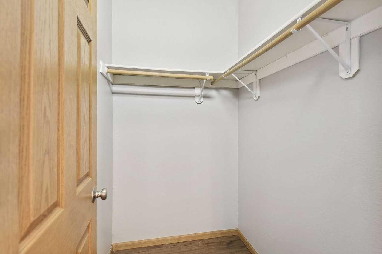 St. George Apartments - Photo 5 of 15