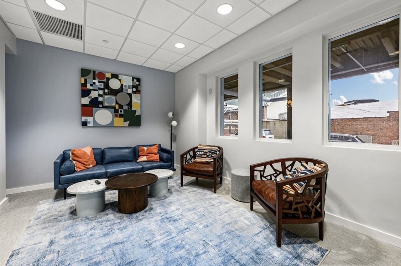 The Huguenot - Photo 5 of 43