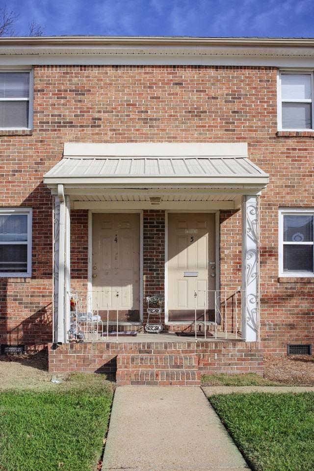 62 Little Creek Apartments - Photo 4 of 32