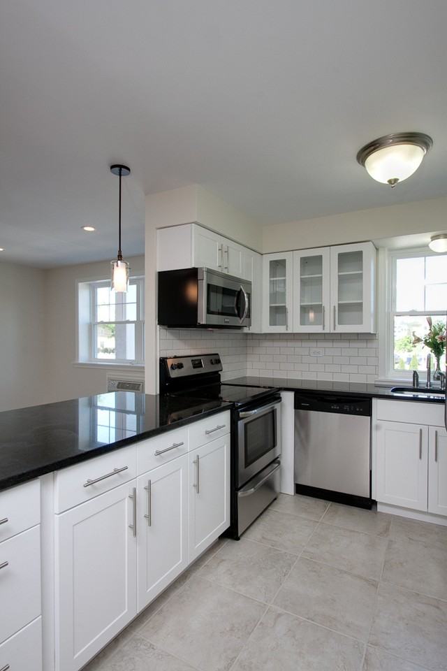 Wayne Manor - Photo 6 of 17