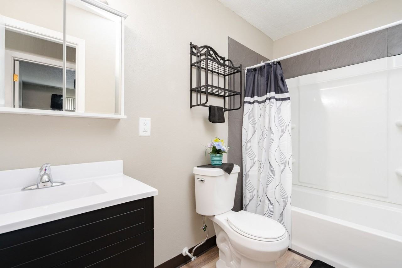 Brentwood Estates - Photo 7 of 24