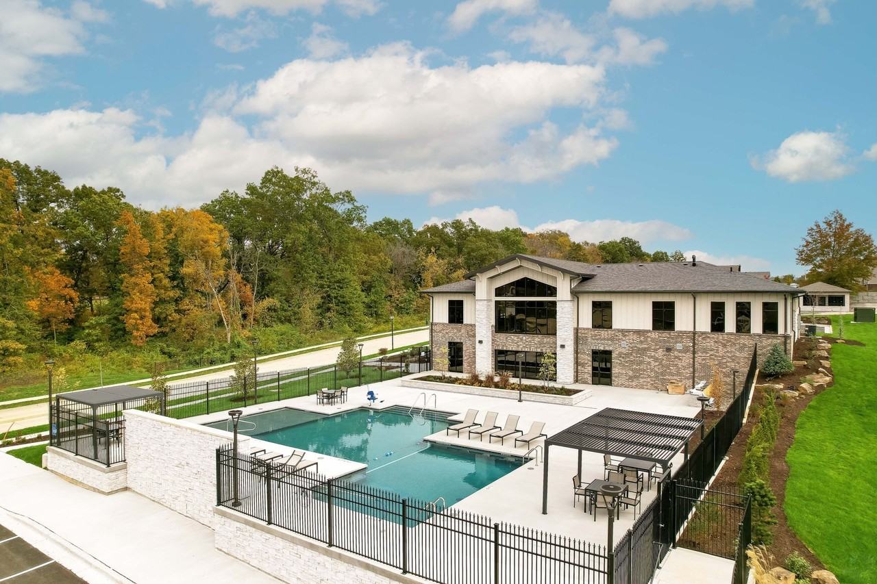 1914 Foyer Ct - Photo 2 of 37