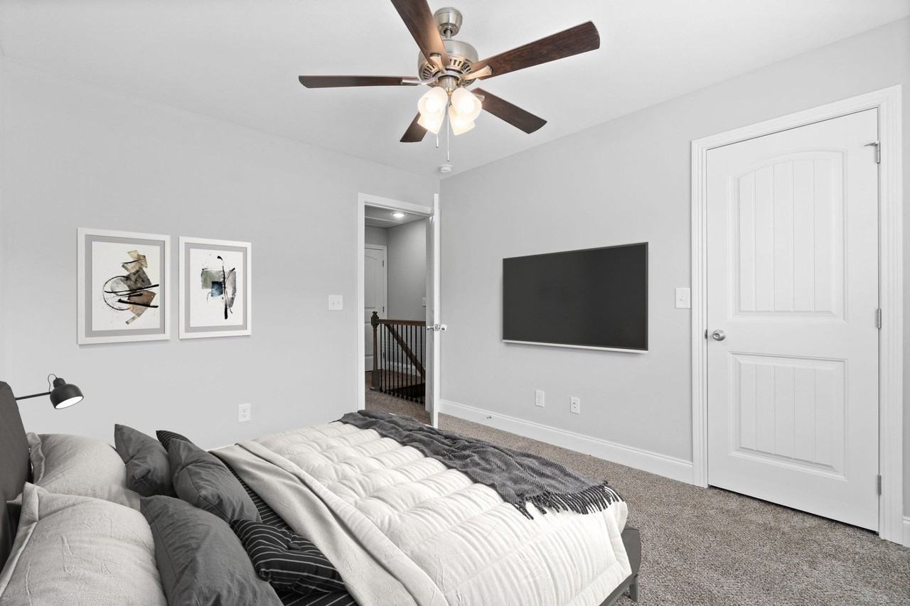 Biltmore Luxury Townhomes - Photo 7 of 37