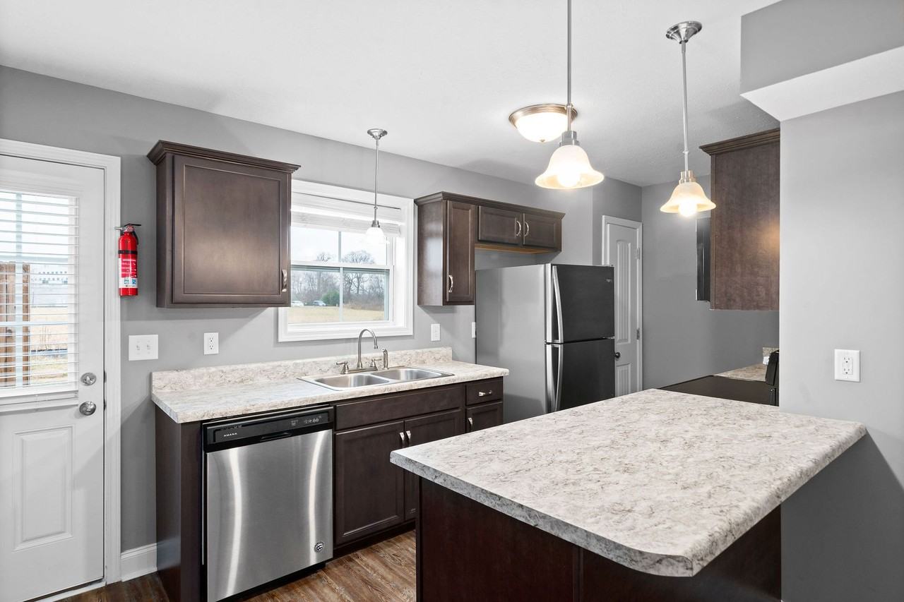 Professional Park Townhomes - Photo 4 of 43