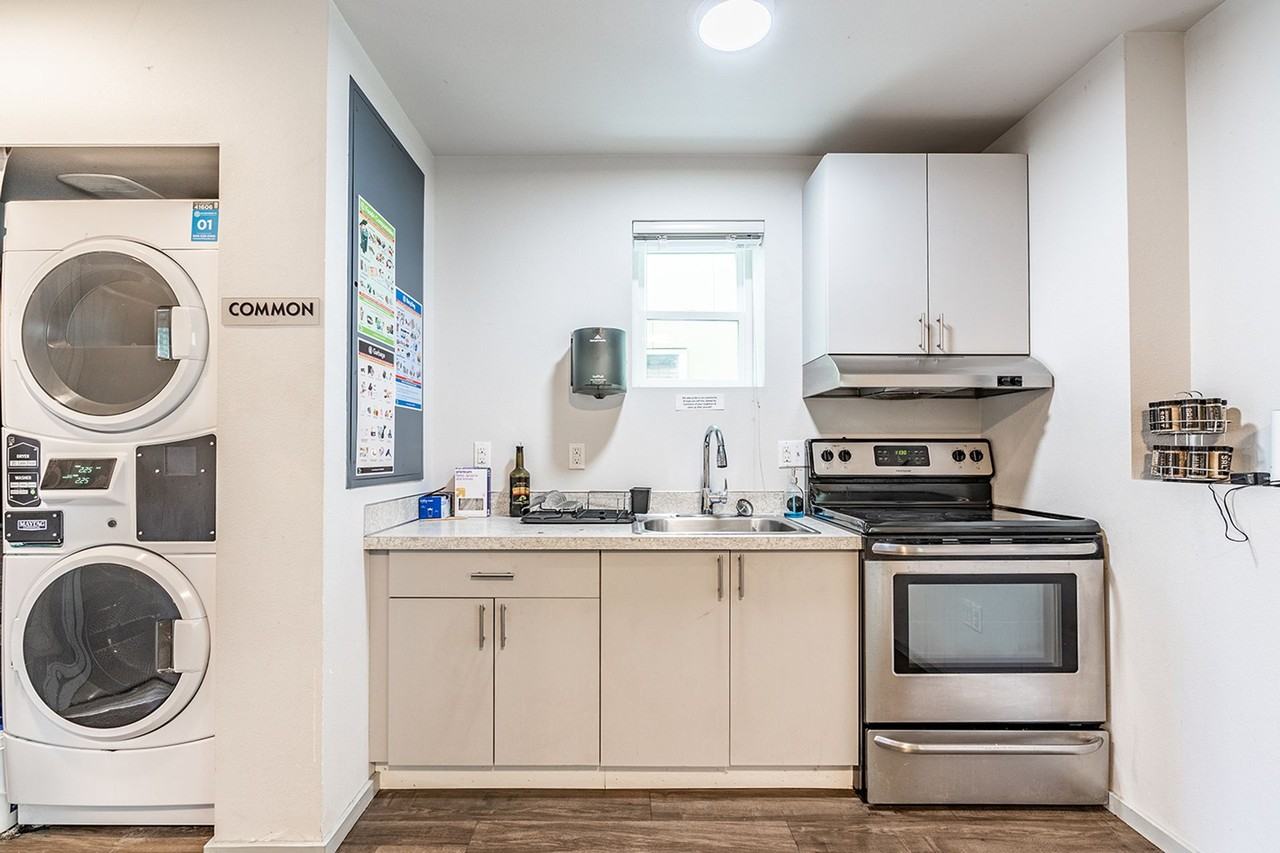 Elegant, Efficient Studios in Beautiful Delridge! - Photo 3 of 13