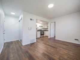 featured image of 1121 N College Dr