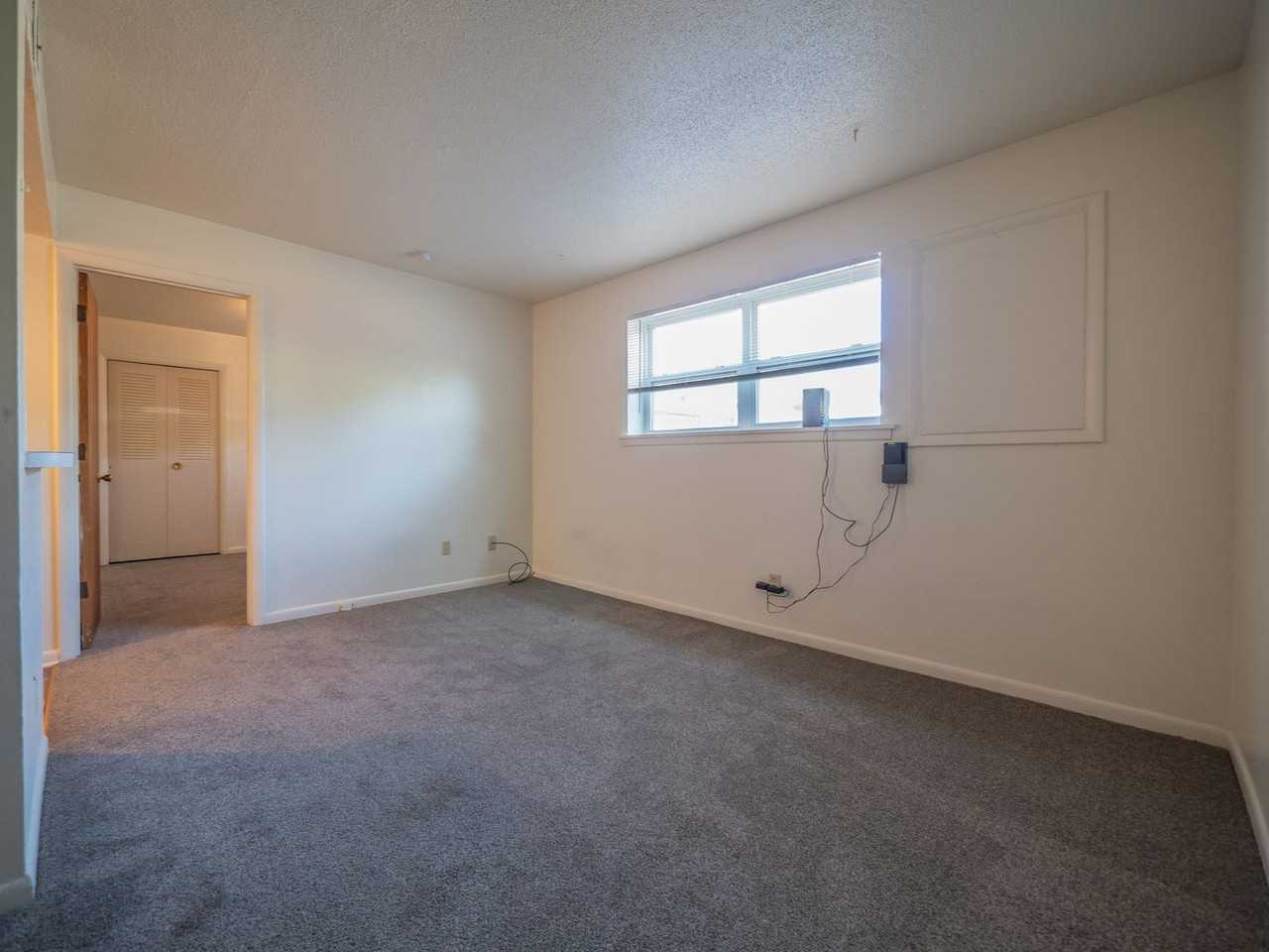 Campus View Apartments - Photo 2 of 19