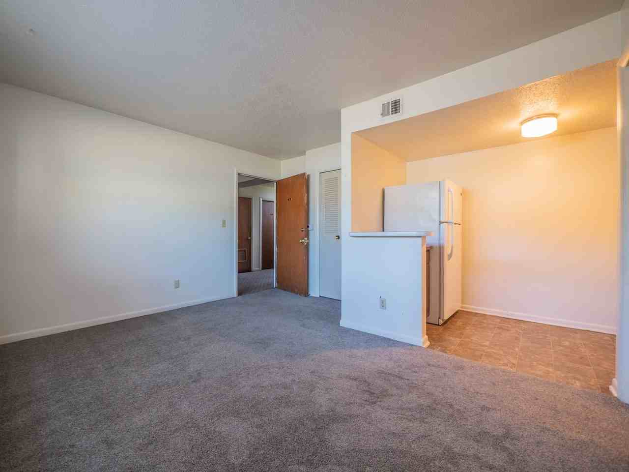 Campus View Apartments - Photo 4 of 19