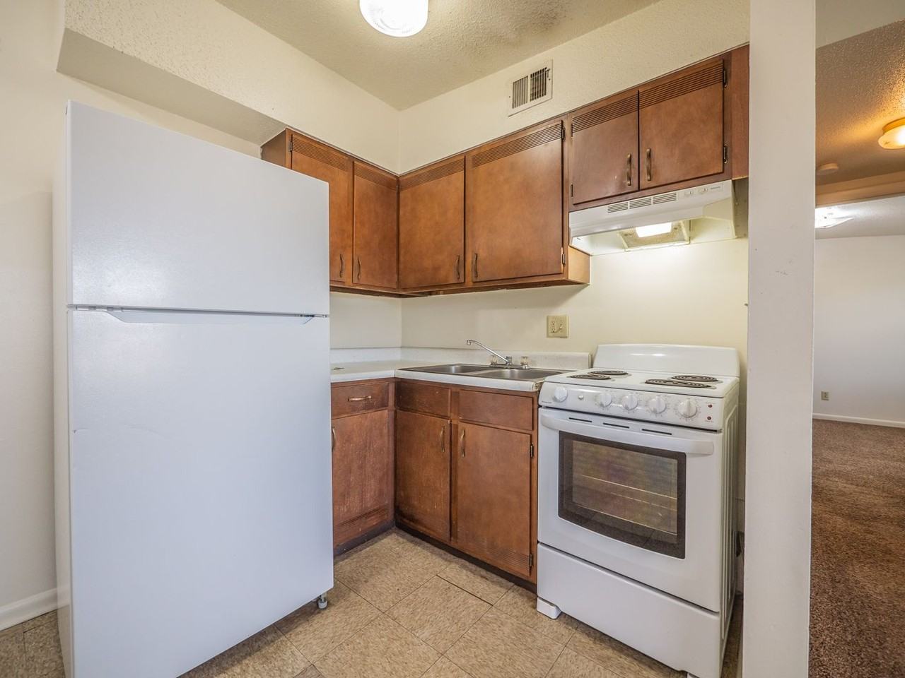 Campus View Apartments - Photo 4 of 10