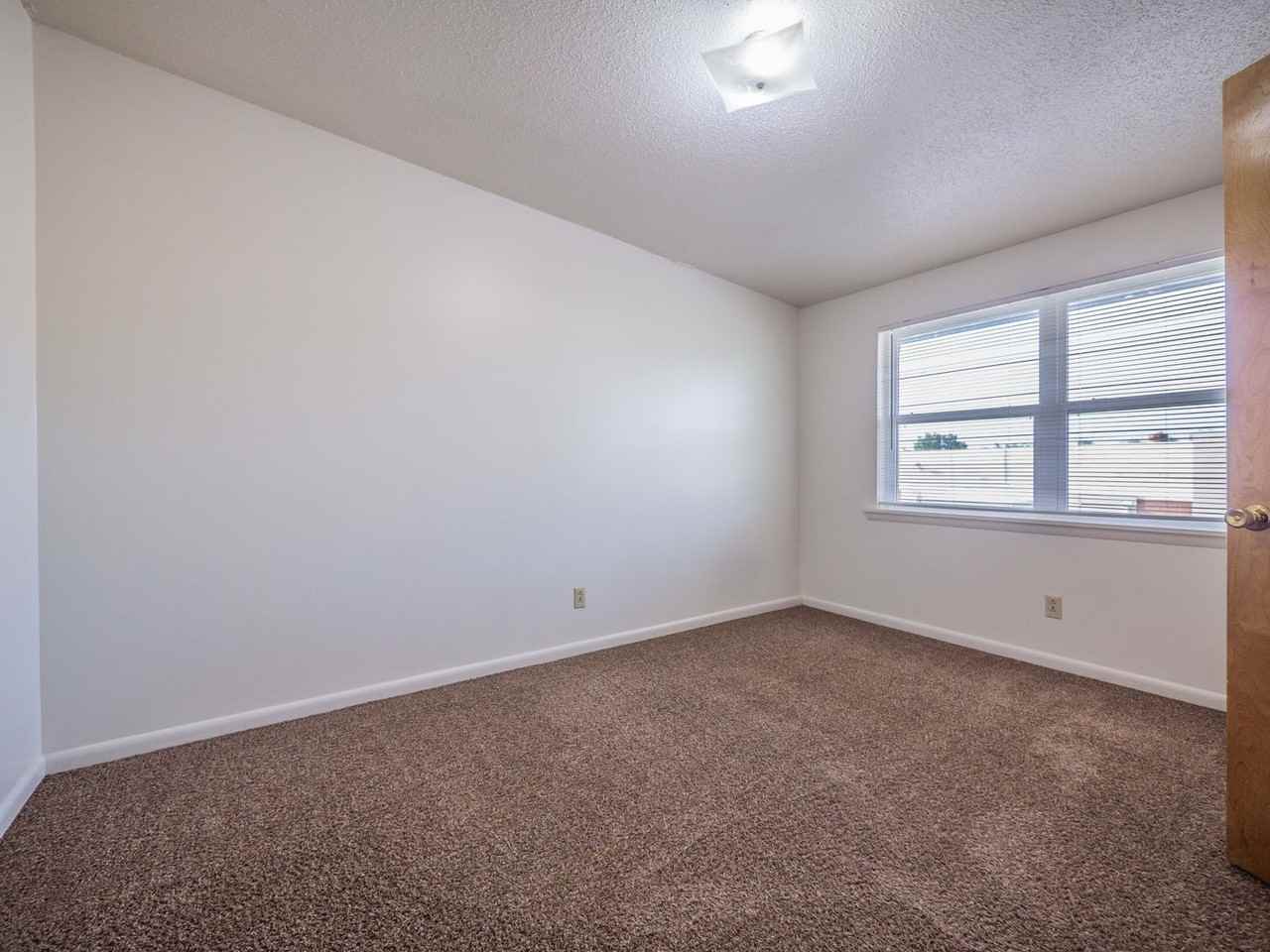 Campus View Apartments - Photo 6 of 10