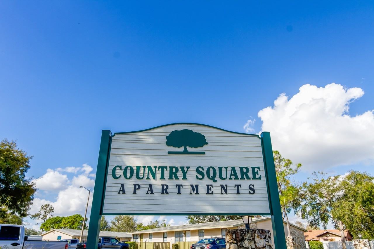Country Square Apartments - Photo 6 of 7